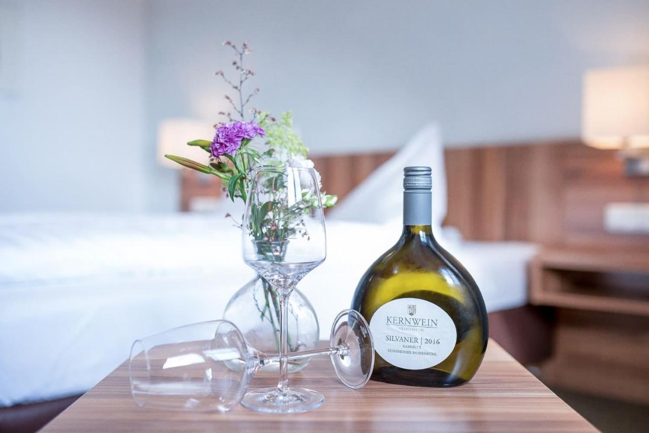 Weingut Kernwein Hotel Seinsheim Kültér fotó